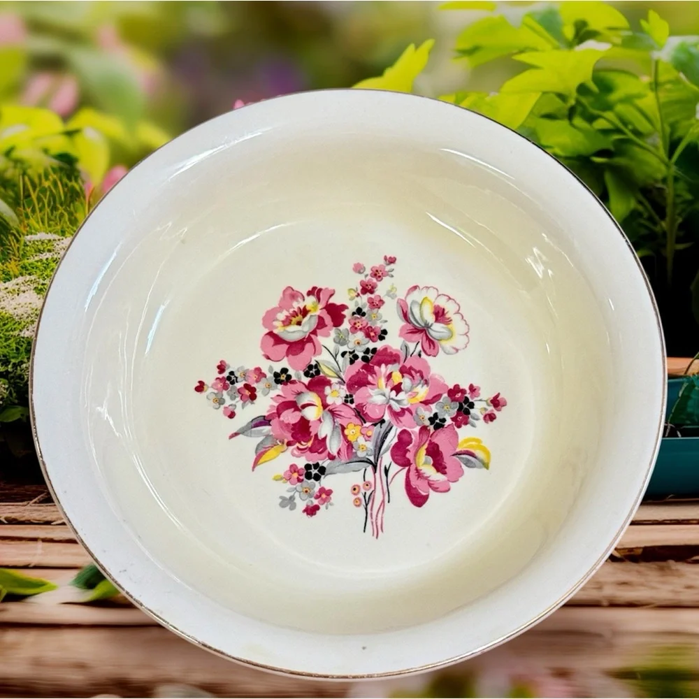 Circa 1944 Pantry Bak-In 10” Floral Pie Plate 22K gold trim by Crooksville